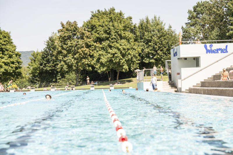 Zum Schwimmbad Wiemel <em>gehört seit Jahren eine Badi-Beiz. AZ Archiv/bsc</em>
