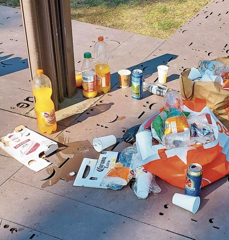 Beschwerde wegen Littering Am Kulturweg in Wettingen kommt es an Wochenenden in den Sommermonaten immer wieder zu Littering. Daniel Schwab hat bei der Gemeinde eine Beschwerde eingereicht. Diese steht in Kontakt mit dem Kanton. zVg