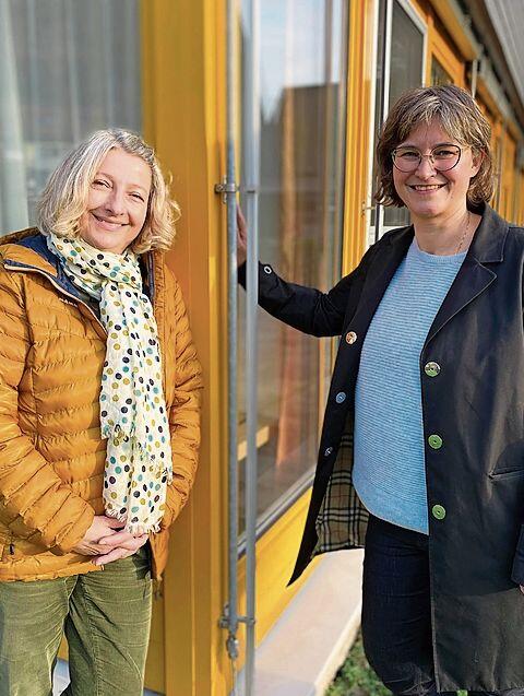 Stiftungsratspräsidentin Miriam Cortis und Anita Guggisberg, die neue Geschäftsführerin des Klösterli (v. l.) crb