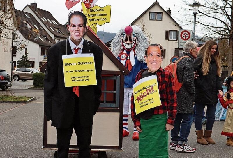 Ein Herz und eine Seele: Ein vermeintlicher Steven Schraner und ein Toni Möckel zogen das mobile Altersheim hinter sich her. rfb