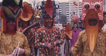 Nostalgie: Die «Bräusi-Vögel» 1973 – ein Jahr nach der Guggen-Gründung mit passendem Motto «Vögel». Fotos: zVg
