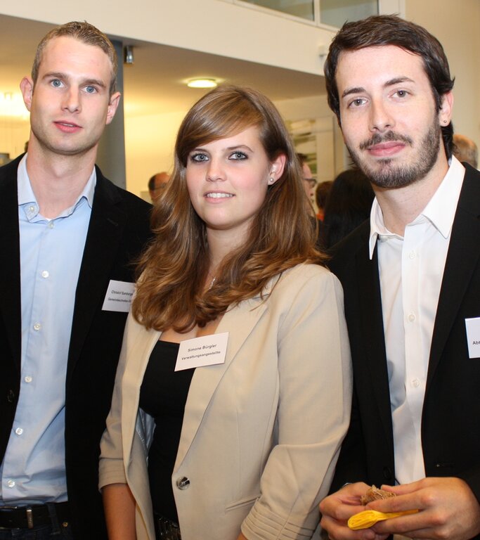 Gemeindevertreter (v.l.) Christof Bamberger (Gemeindeschreiber-Stellvertreter), Simone Bürgler (Verwaltungsangestellte) und Peter Haller (Leiter Finanzen).
