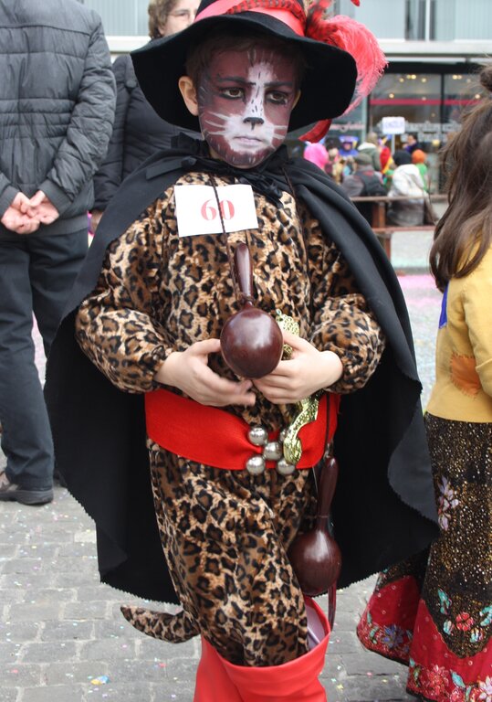 Tino (5) aus Wettingen als der gestiefelte Kater.
