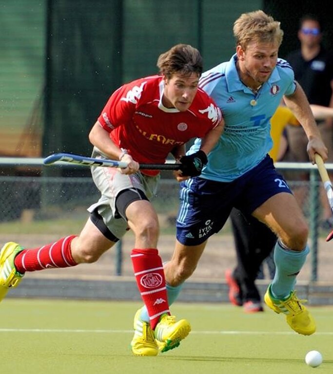 Captain Patrick Müller (l.) im Einsatz. Captain Patrick Müller (l.) im Einsatz.