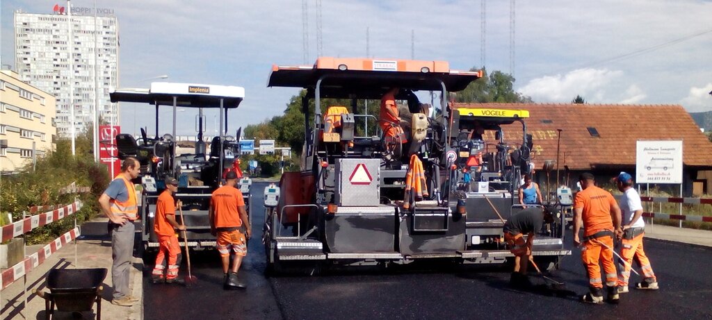 Trotz schlechtem Wetter und unplanmässig verlegten Leitungen – die Grabäcker-Brücke wurde fristgerecht fertig.
