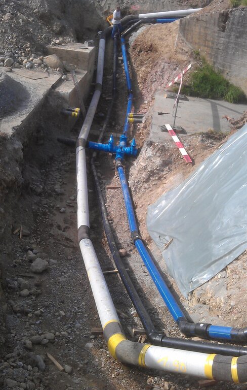 Das Umlegen der Wasser-, Gas- und Elektroleitungen stellte eine Herausforderung dar.Fotos: zVg