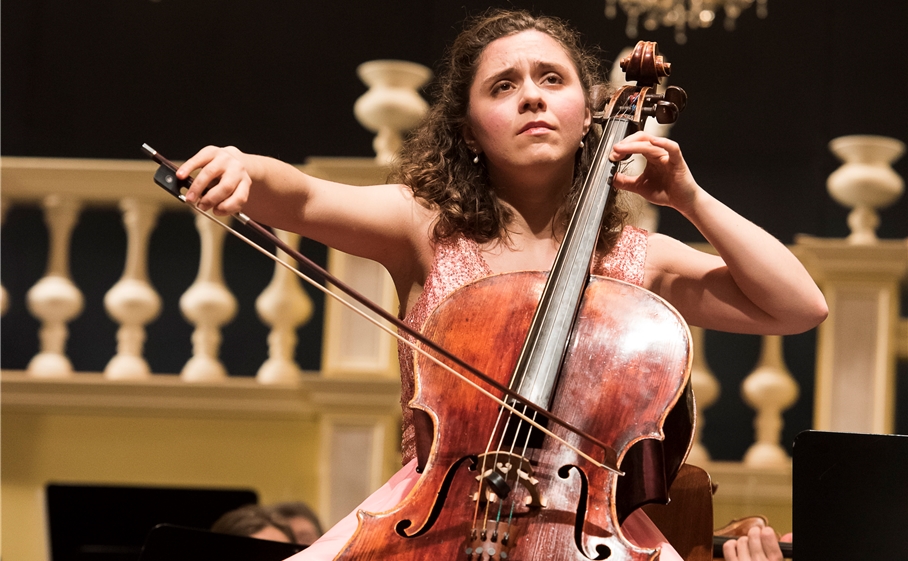 Die junge Cellistin Chiara Enderle stellte ihr Können unter Beweis.