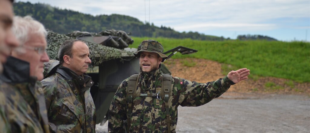 Als höchster Aargauer besuchteMarkus Dieth auch Militäranlässe.