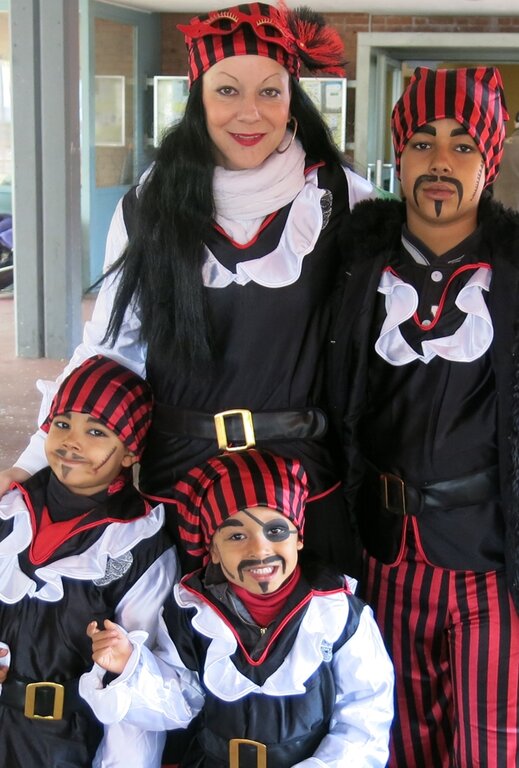 Als Piratenfamilie hattenPrisca, Keron (h.v.l), Tyron und Kaydian (v.v.l) alles im Griff.