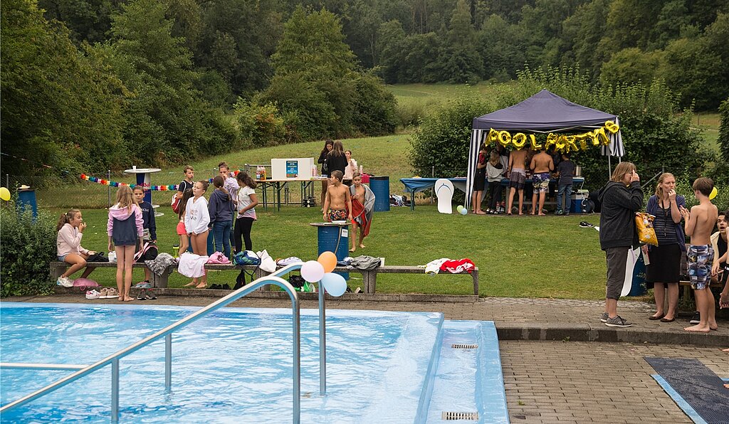 Die Poolparty <em>im Meierbädli hat der Elternverein organisiert.</em>
