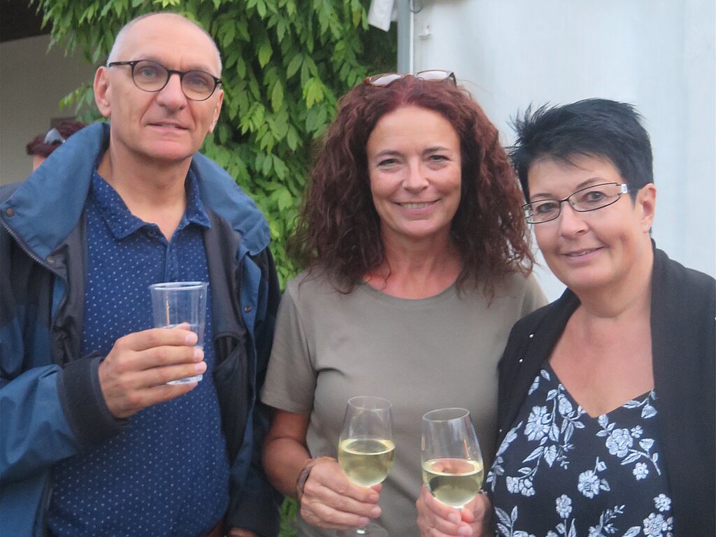 Gemeinderätin Doris Schmid <em>(r.) und das Ehepaar Pöltl-Zakrzewski.</em>