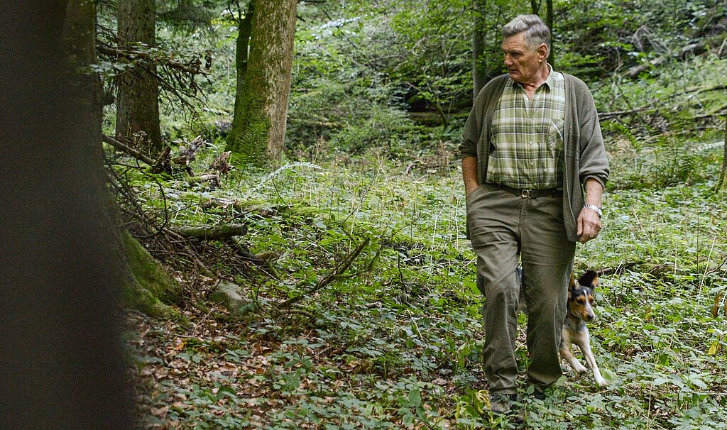 Jagdaufseher Ruedi Vogel bereitet alles für die grosse Jagd Ende Oktober vor. (Barbara Scherer)
