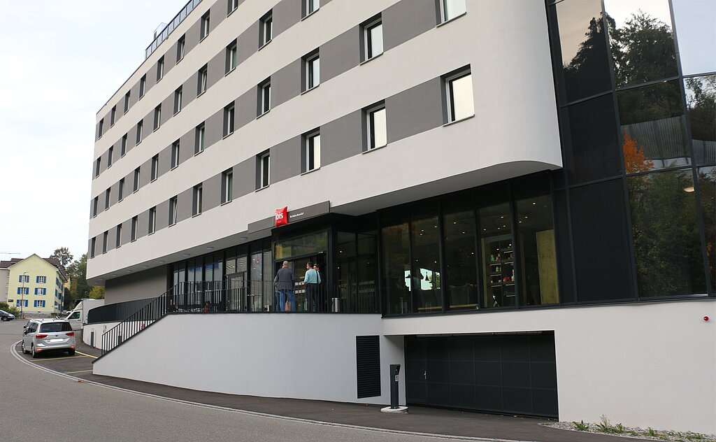 Hotel Ibis an der Alten Zürcherstrasse.